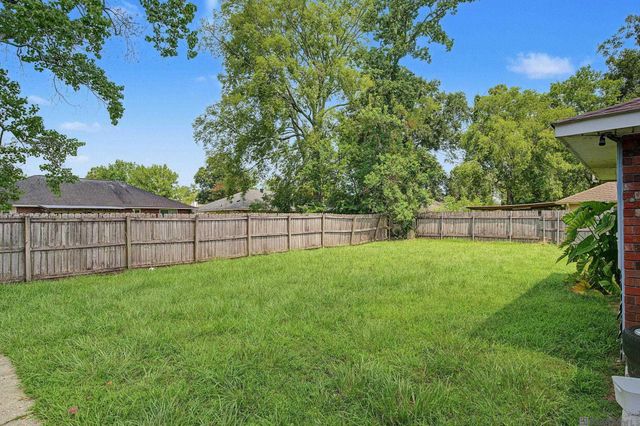 7506 Debit Dr, Baton Rouge, LA 70817