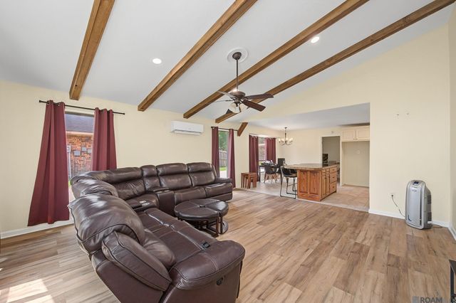 7506 Debit Dr, Baton Rouge, LA 70817