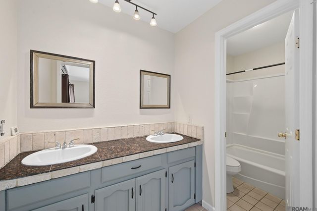 7506 Debit Dr, Baton Rouge, LA 70817