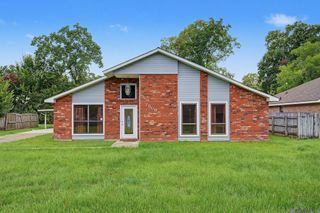 7506 Debit Dr, Baton Rouge, LA 70817