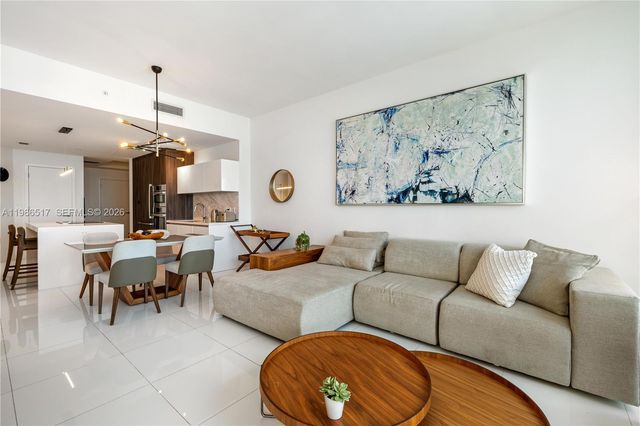 851 NE 1st Ave 4206, Miami, FL 33132