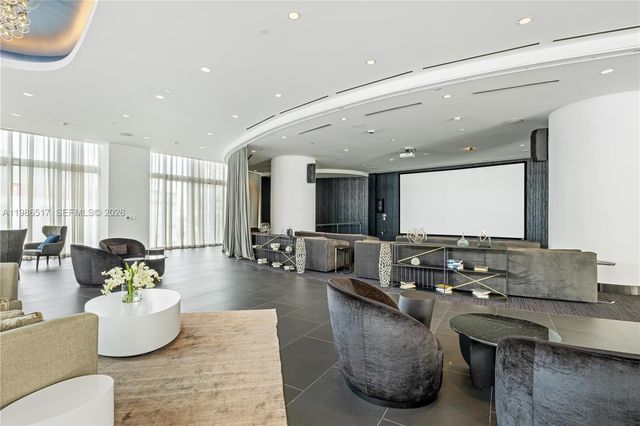 851 NE 1st Ave 4206, Miami, FL 33132