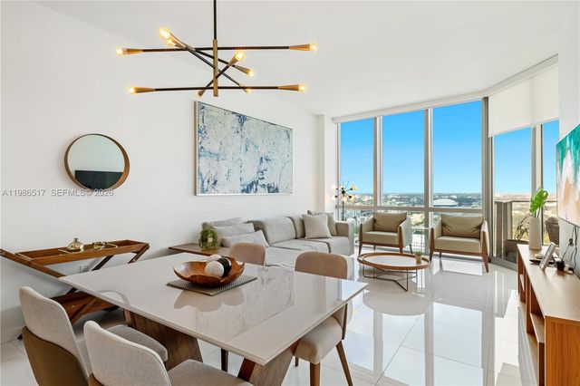 851 NE 1st Ave 4206, Miami, FL 33132