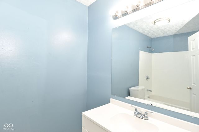 9226 Rochelle Drive, Indianapolis, IN 46235