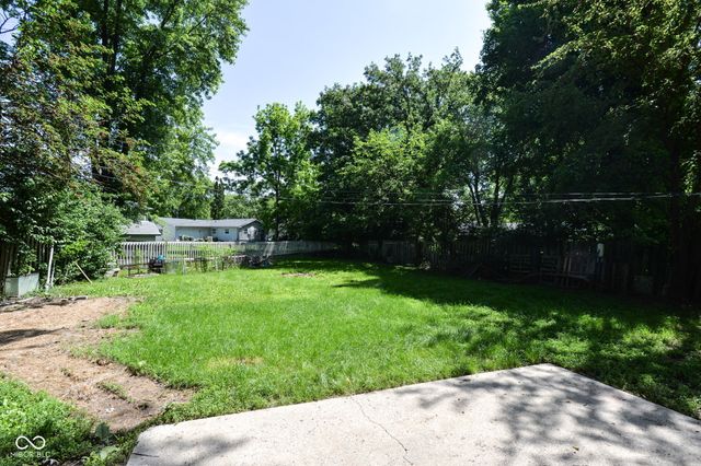 9226 Rochelle Drive, Indianapolis, IN 46235