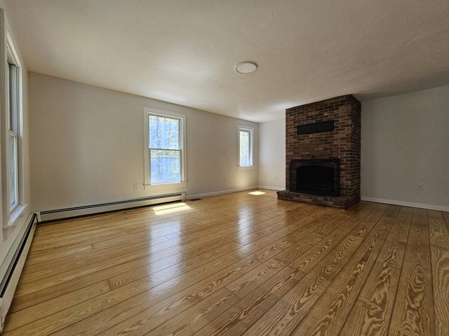 2 Sea Pines Ln, Sandwich, MA 02563