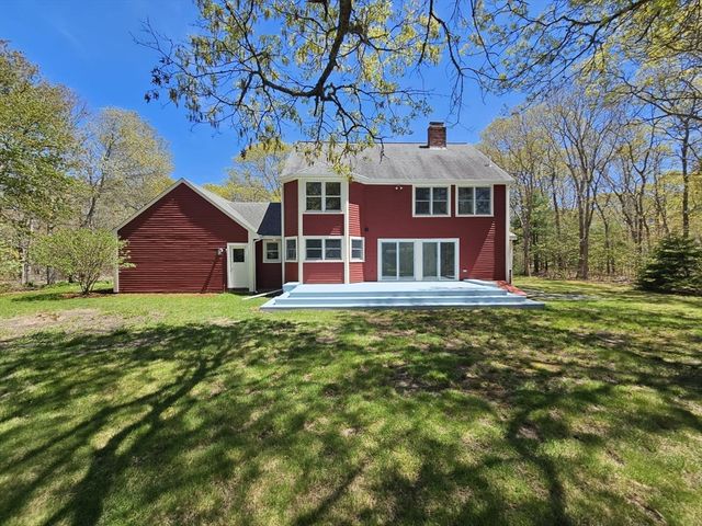 2 Sea Pines Ln, Sandwich, MA 02563