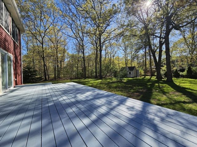 2 Sea Pines Ln, Sandwich, MA 02563