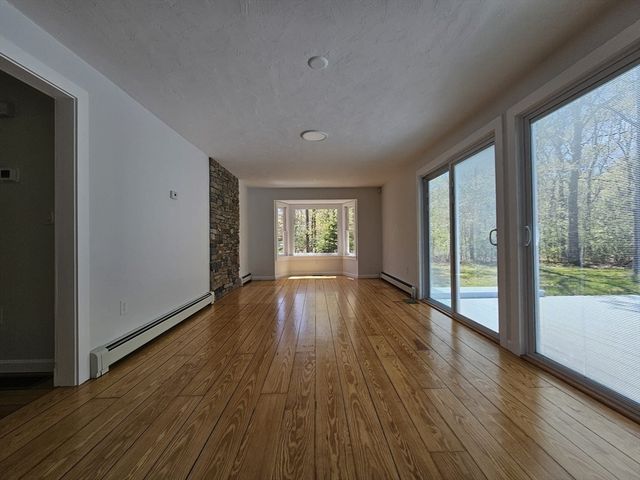 2 Sea Pines Ln, Sandwich, MA 02563
