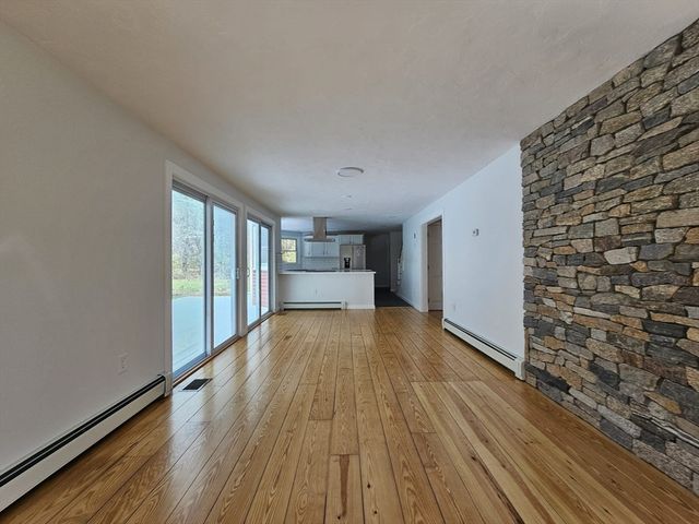 2 Sea Pines Ln, Sandwich, MA 02563