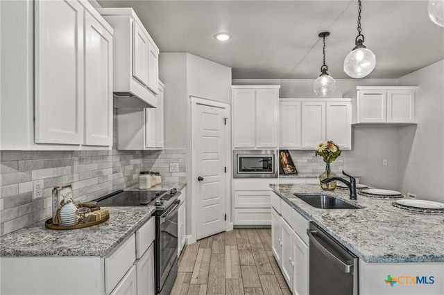 220 Pecan Meadow Lane, Harker Heights, TX 76548