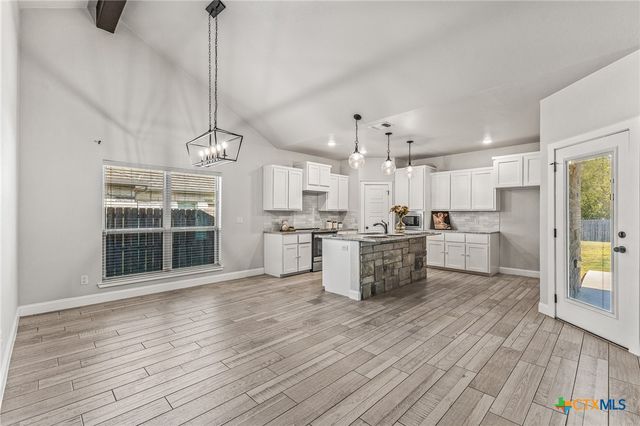 220 Pecan Meadow Lane, Harker Heights, TX 76548