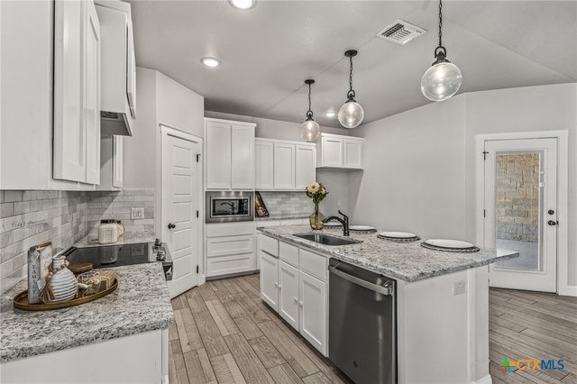 220 Pecan Meadow Lane, Harker Heights, TX 76548