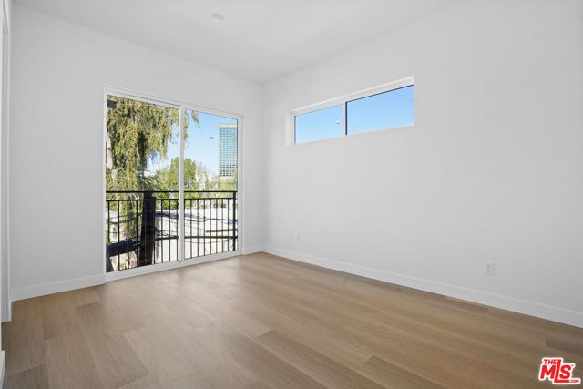 3688 Fredonia Drive, Los Angeles, CA 90068