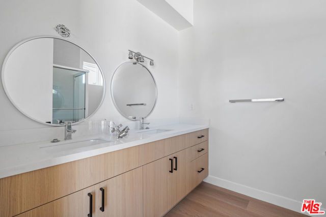 3688 Fredonia Drive, Los Angeles, CA 90068