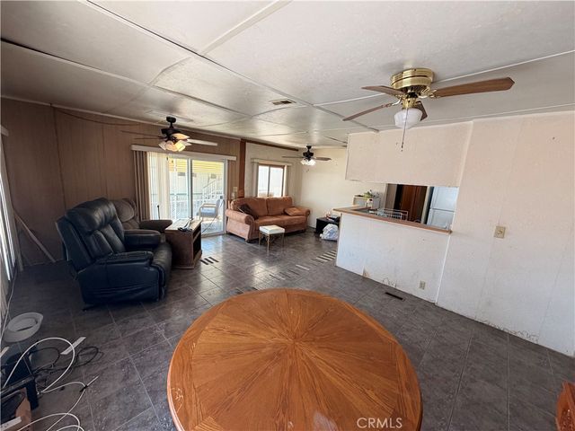 999 S Santa Fe Avenue 73, San Jacinto, CA 92583