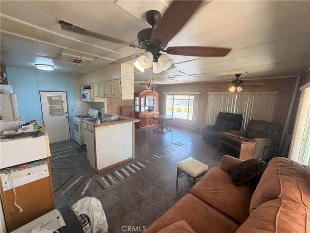 999 S Santa Fe Avenue 73, San Jacinto, CA 92583