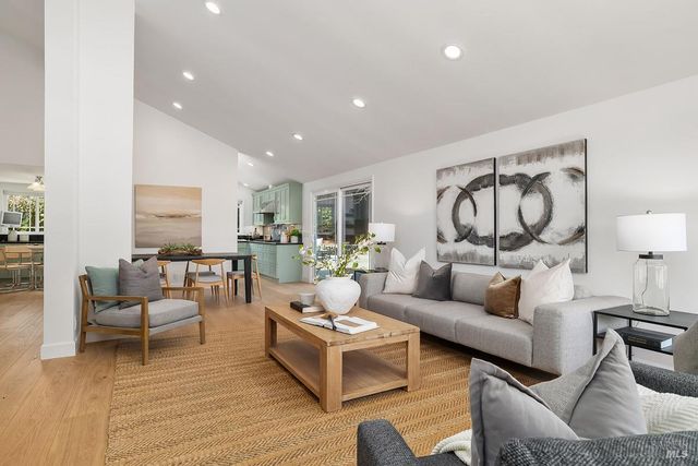 100 Partridge Dr, Novato, CA 94945