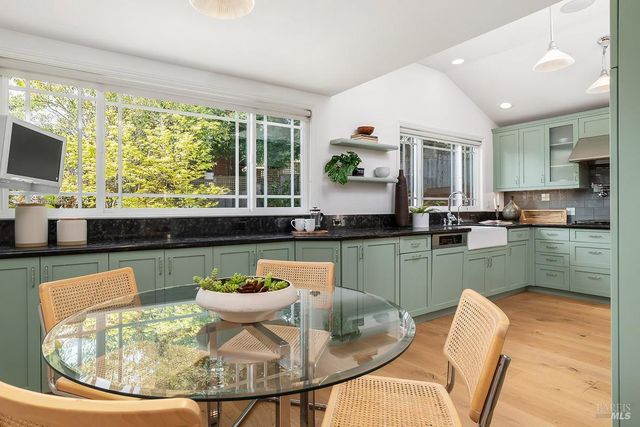 100 Partridge Dr, Novato, CA 94945