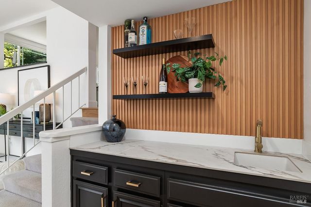 100 Partridge Dr, Novato, CA 94945