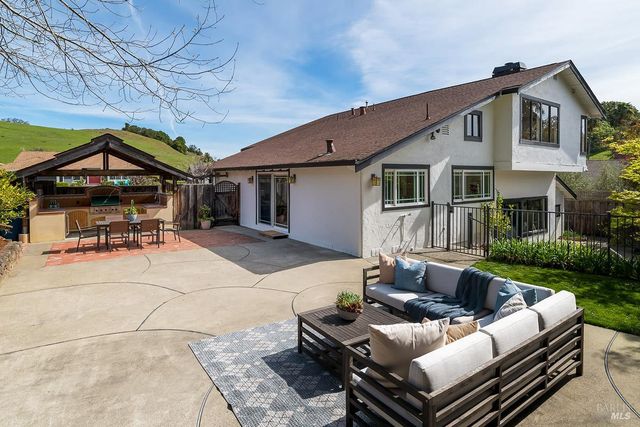 100 Partridge Dr, Novato, CA 94945
