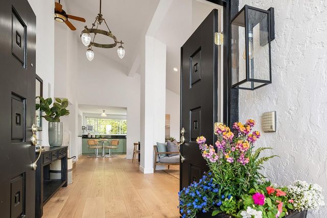 100 Partridge Dr, Novato, CA 94945