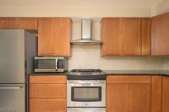 32204 Glen Arden Drive, Willowick, OH 44095