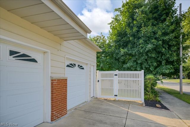 32204 Glen Arden Drive, Willowick, OH 44095