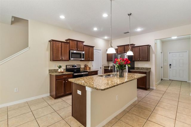 2009 HAWKS VIEW DRIVE, Ruskin, FL 33570