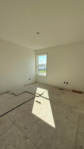 727 W Ironwood Drive, Rossford, OH 43460