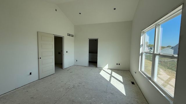 727 W Ironwood Drive, Rossford, OH 43460