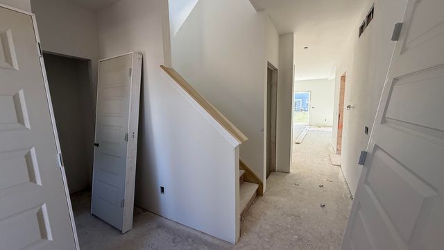 727 W Ironwood Drive, Rossford, OH 43460