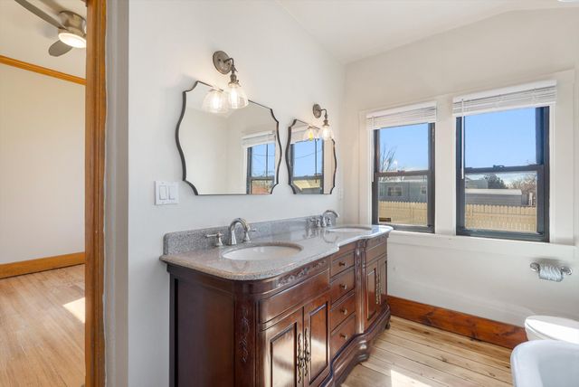 523 High Street SE, Albuquerque, NM 87102