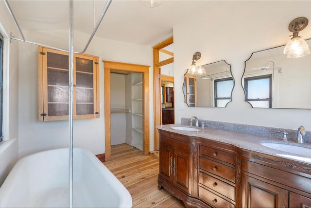 523 High Street SE, Albuquerque, NM 87102