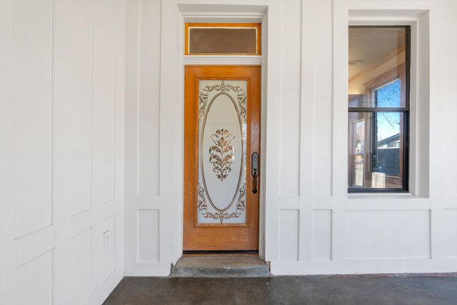 523 High Street SE, Albuquerque, NM 87102