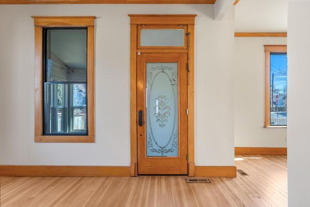 523 High Street SE, Albuquerque, NM 87102