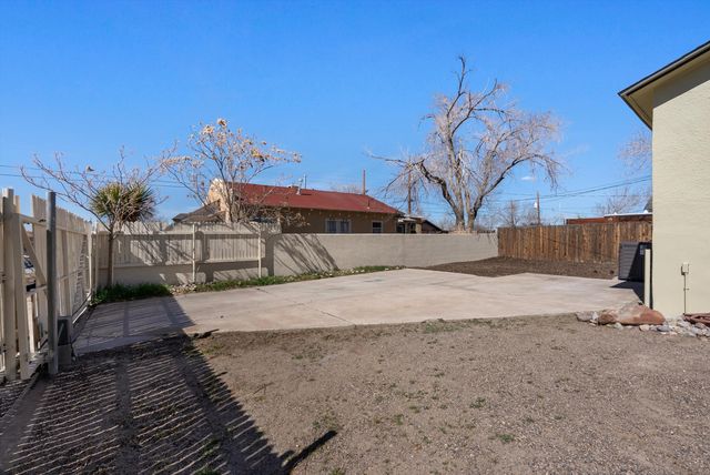 523 High Street SE, Albuquerque, NM 87102