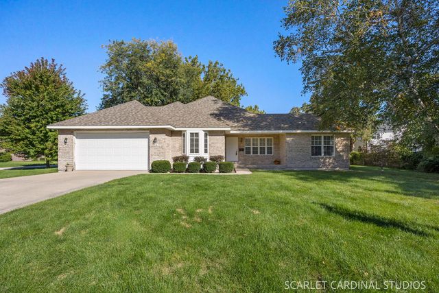 1617 Southlawn Place, Aurora, IL 60506