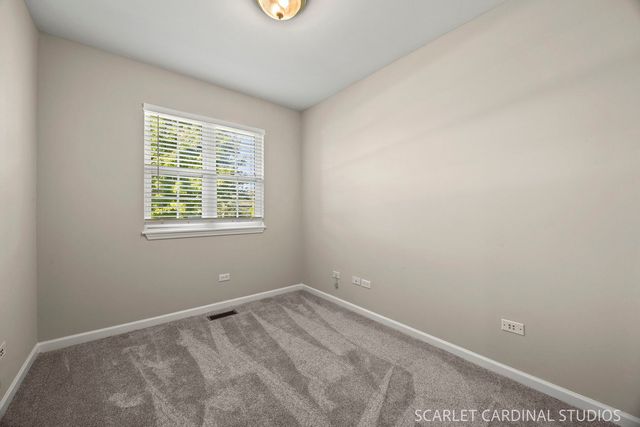 1617 Southlawn Place, Aurora, IL 60506