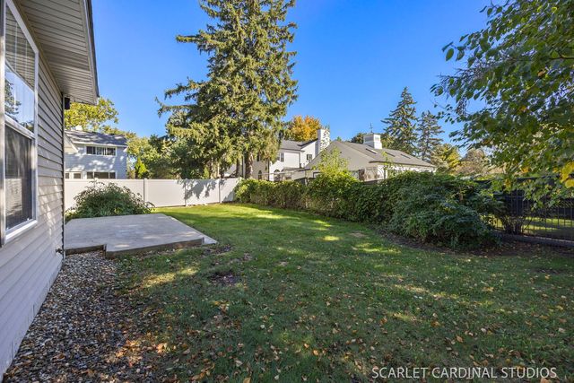 1617 Southlawn Place, Aurora, IL 60506