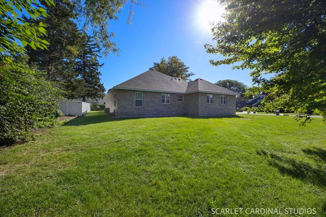 1617 Southlawn Place, Aurora, IL 60506