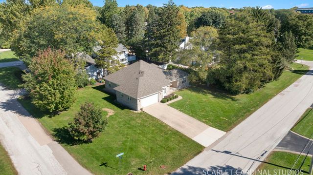 1617 Southlawn Place, Aurora, IL 60506