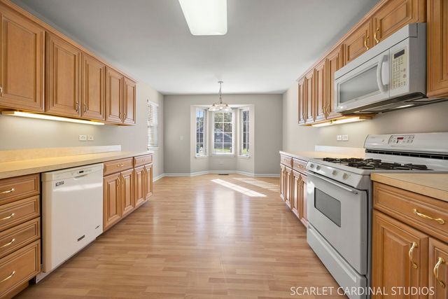 1617 Southlawn Place, Aurora, IL 60506