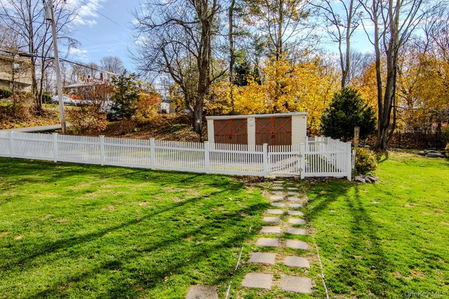 61 Montrose Drive, Carmel, NY 10512