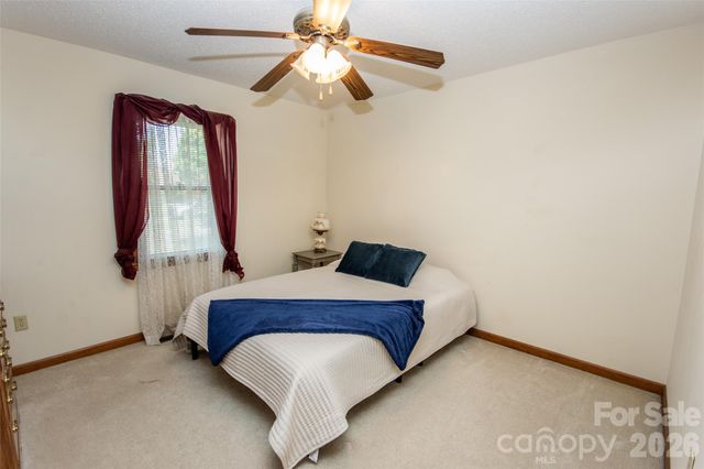 151 Meadow Oaks Drive, Statesville, NC 28625