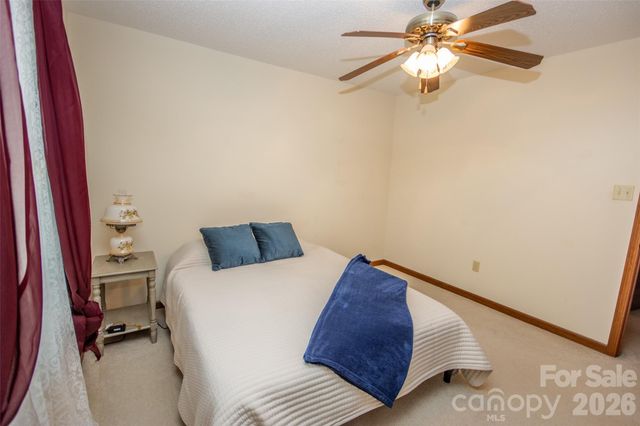 151 Meadow Oaks Drive, Statesville, NC 28625