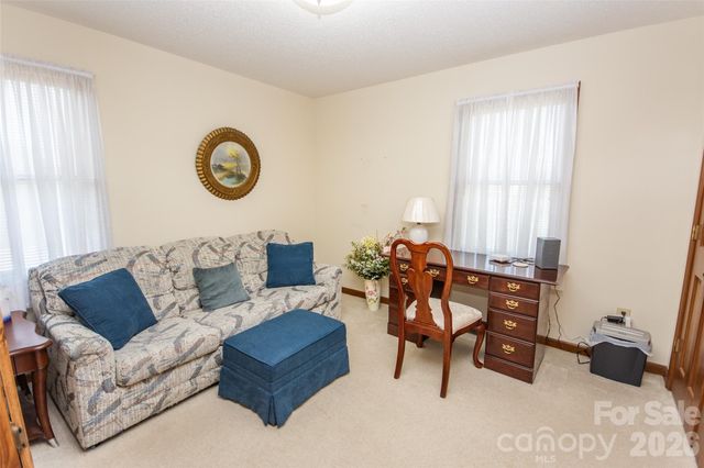 151 Meadow Oaks Drive, Statesville, NC 28625