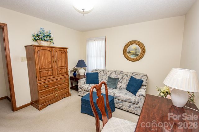 151 Meadow Oaks Drive, Statesville, NC 28625