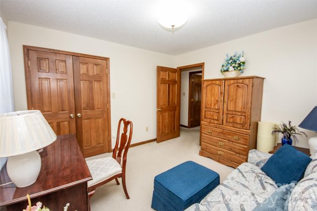151 Meadow Oaks Drive, Statesville, NC 28625