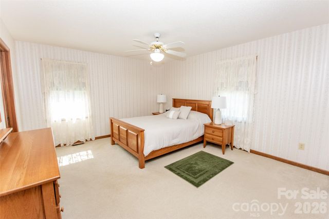 151 Meadow Oaks Drive, Statesville, NC 28625